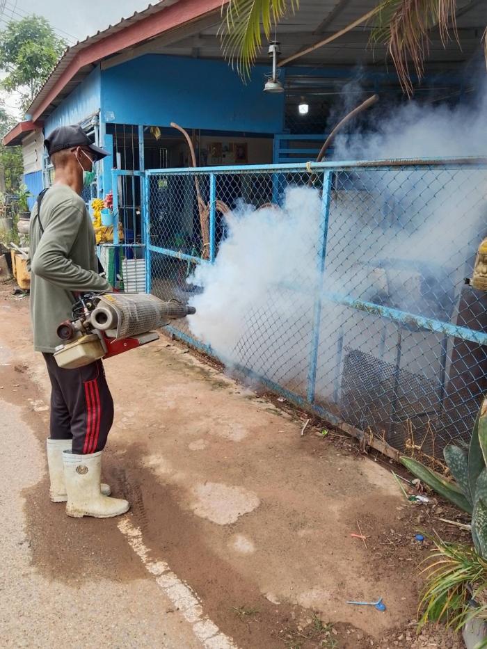 13 สิงหาคม 2568 อบต.หนองซอนได้ออกฉีดพ...